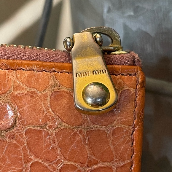 Miu Miu zip around wallet in cognac embossed leather - Picture 12 of 13